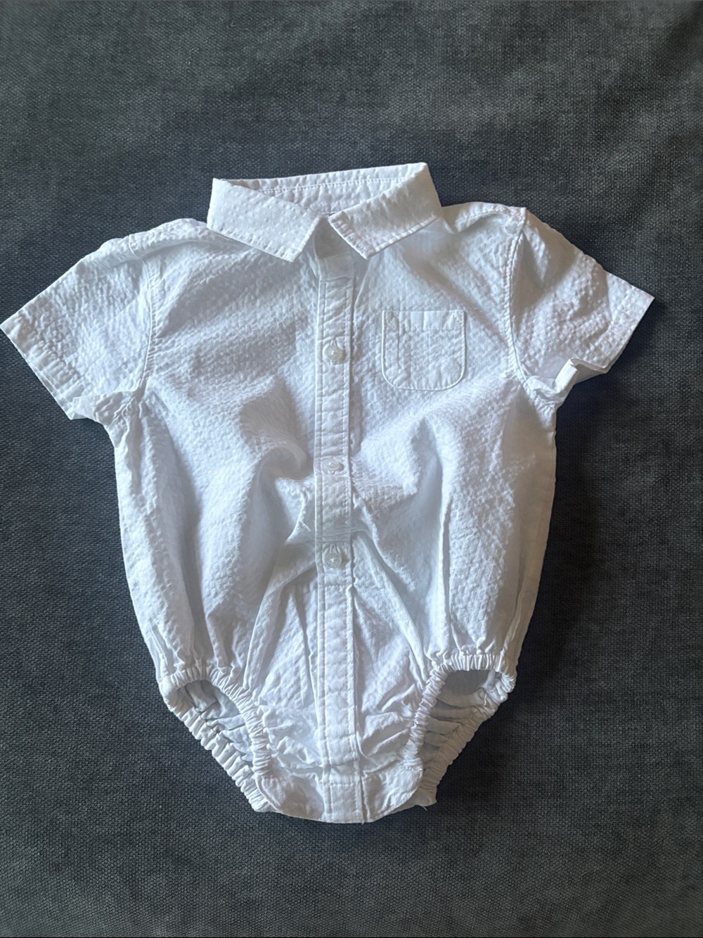 Janie & Jack Baby Button-Up Onesie and hat bundle